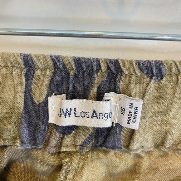 Johnny Was Sadie Embroidered Linen Camo Jogger Pants - Picture 5 of 7